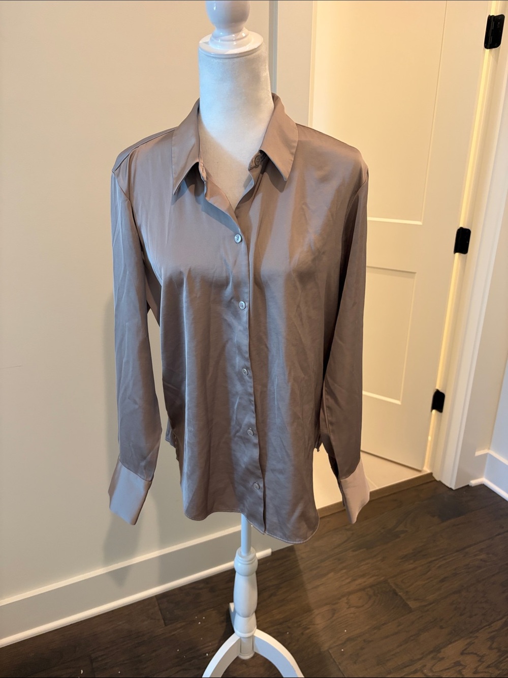 New With Tags Abercrombie & Fitch Satin Shirt Sz M
